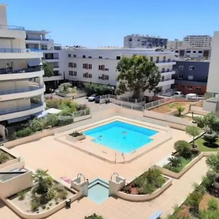 F2 A Avec Terrasse Et Parking