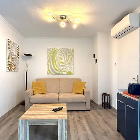 Apartament F2 A Avec Terrasse Et Parking *