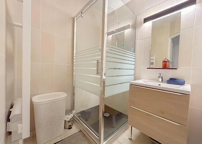 Апартаменты F2 A Avec Terrasse Et Parking *